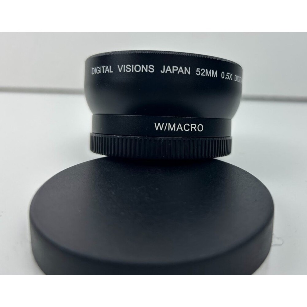 DIGITAL VISIONS  52MM 0.5X DIGITAL CAMERA LENS W/MACRO JAPAN - USED
